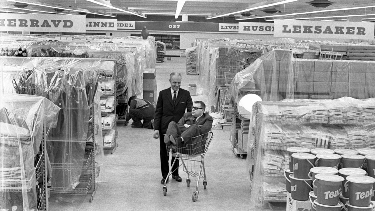 Inför invigningen av Stormarknaden Domus på Aspholmen, 1965. Bild Örebro Kuriren.