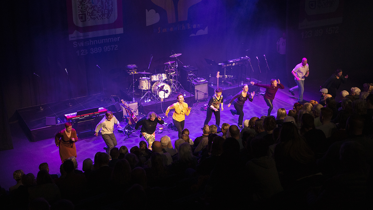 Dansskolan Entré överraskade med steppdans! Foto: Karin Foberg.