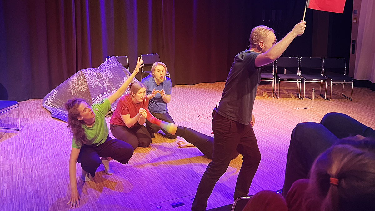 Improvisationsteater med Alkemisterna på Barnens kulturnatt. Foto: Karin Wilkens.