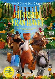 Tre barn och en äldre man står framför en skylt med texten Coco farm i en lada.