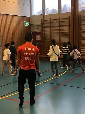 Elever på Hagaskolan genomför VOX Games.